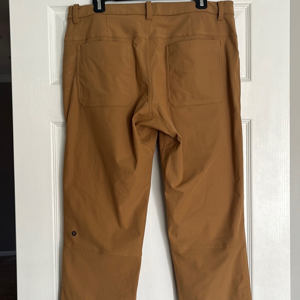 Men’s ABC Lululemon Classic Fit 5 pocket pants - size 36